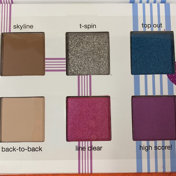 Tetris x Ipsy 6 eyeshadow palette NWT - Picture 1 of 5